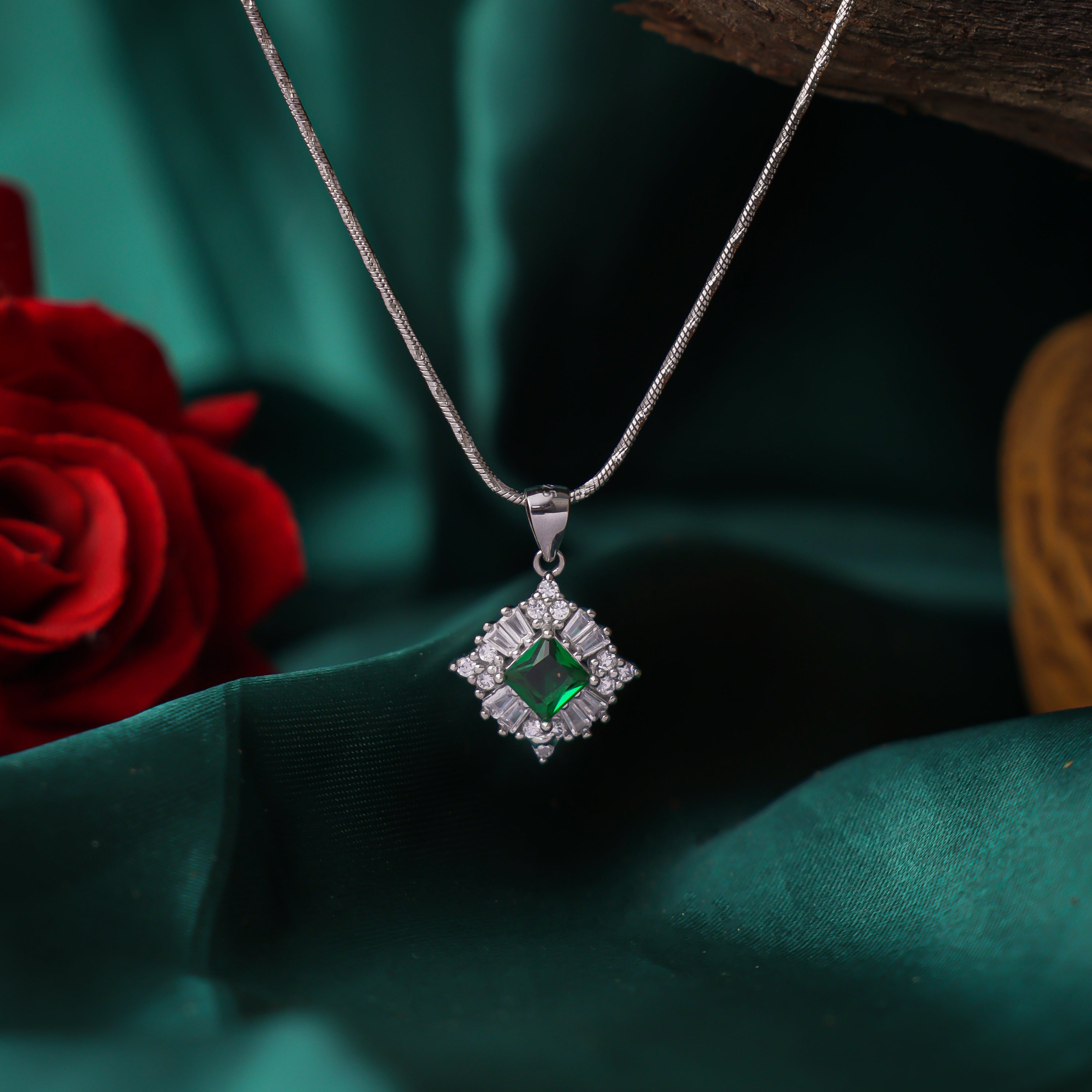 Emerald Radiance Pendant Necklace