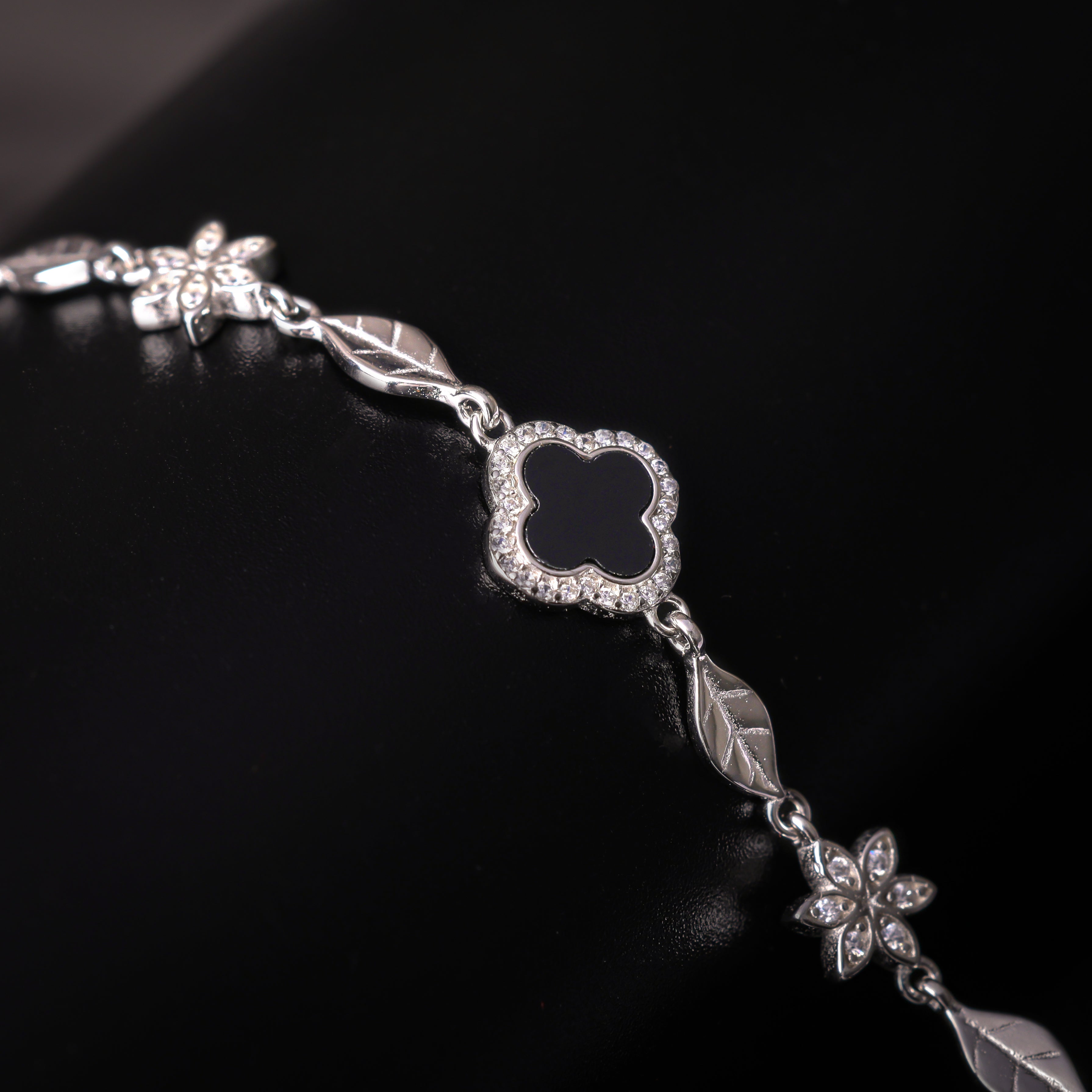 Dual-Tone Leaf & Clover Bracelet