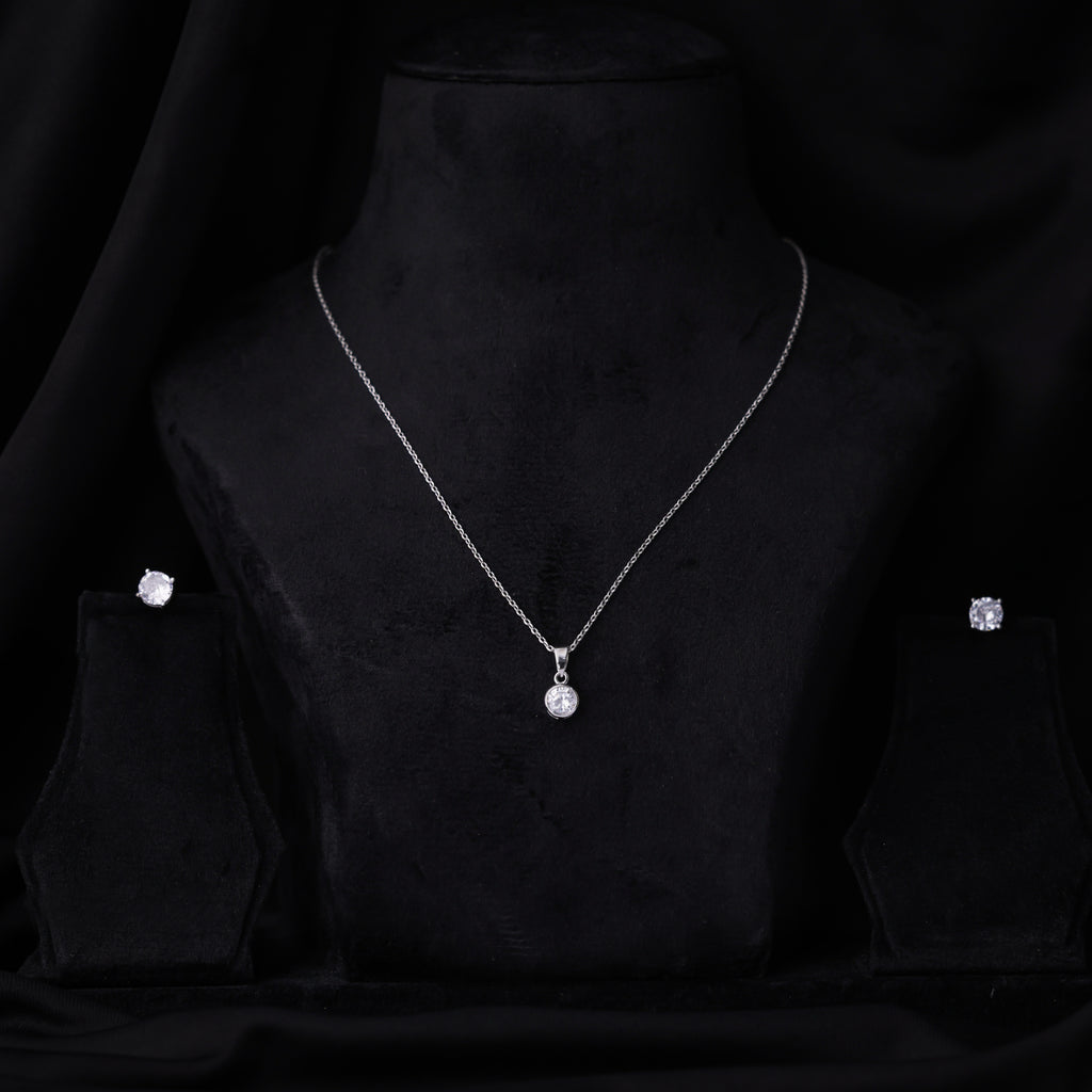 Classic Solitaire Pendant Necklace