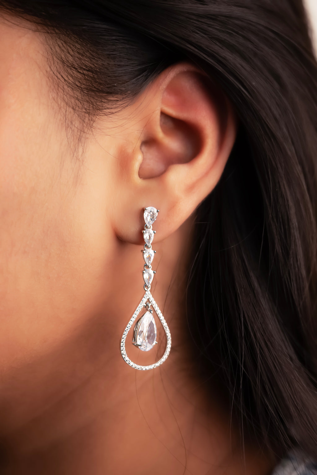 Linear Pear Drops