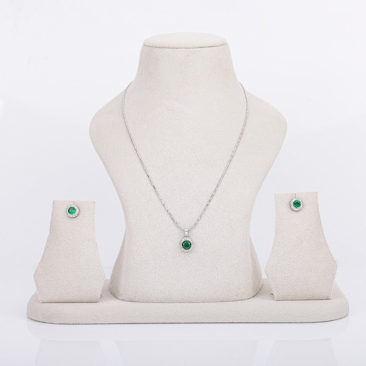 Emerald Halo Jewellery Set