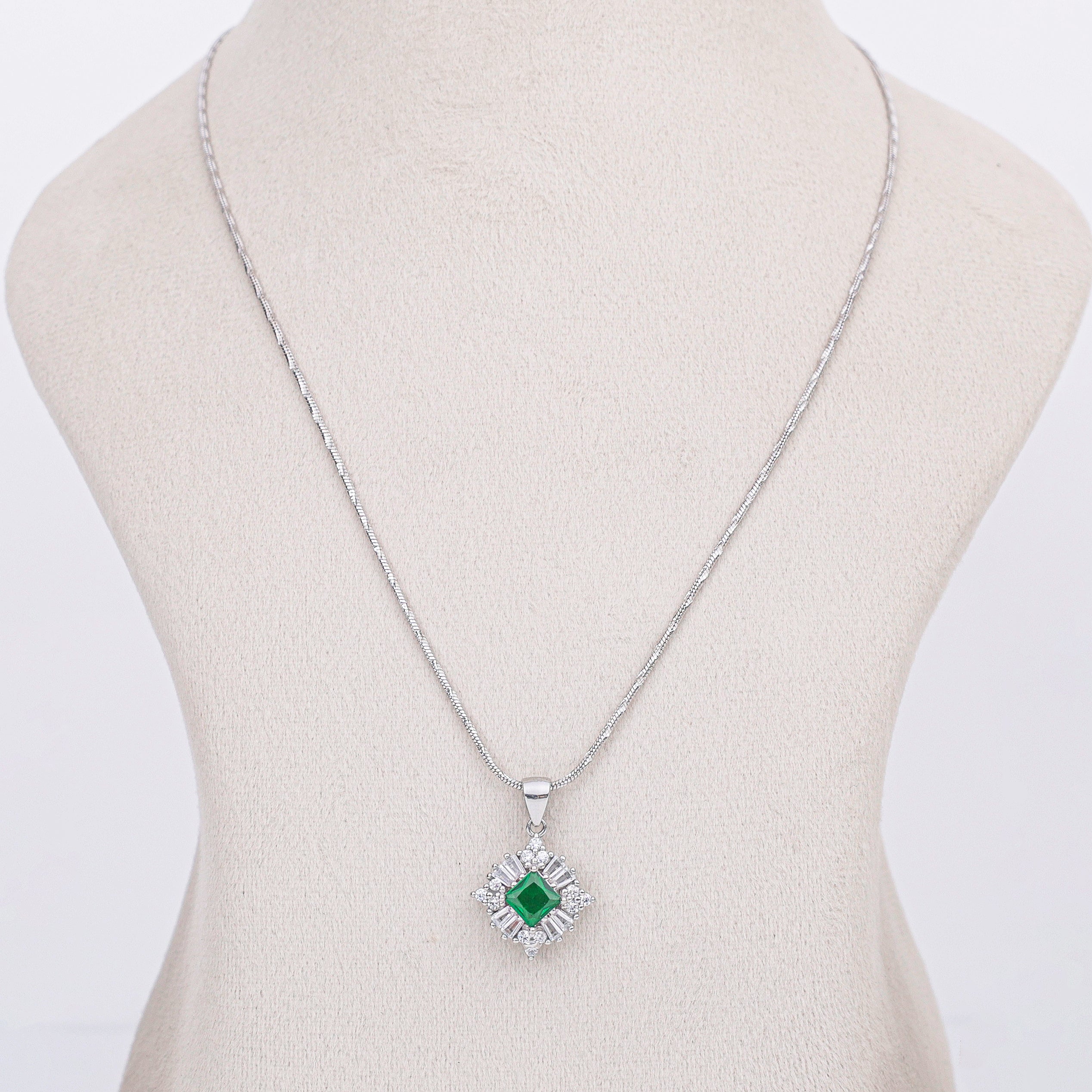 Emerald Radiance Pendant Necklace