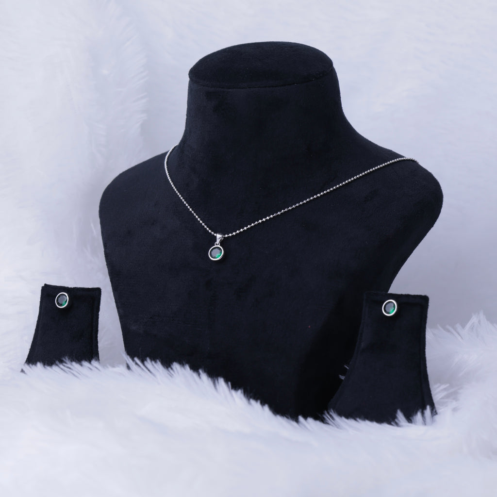 Emerald Radiance Pendant Set