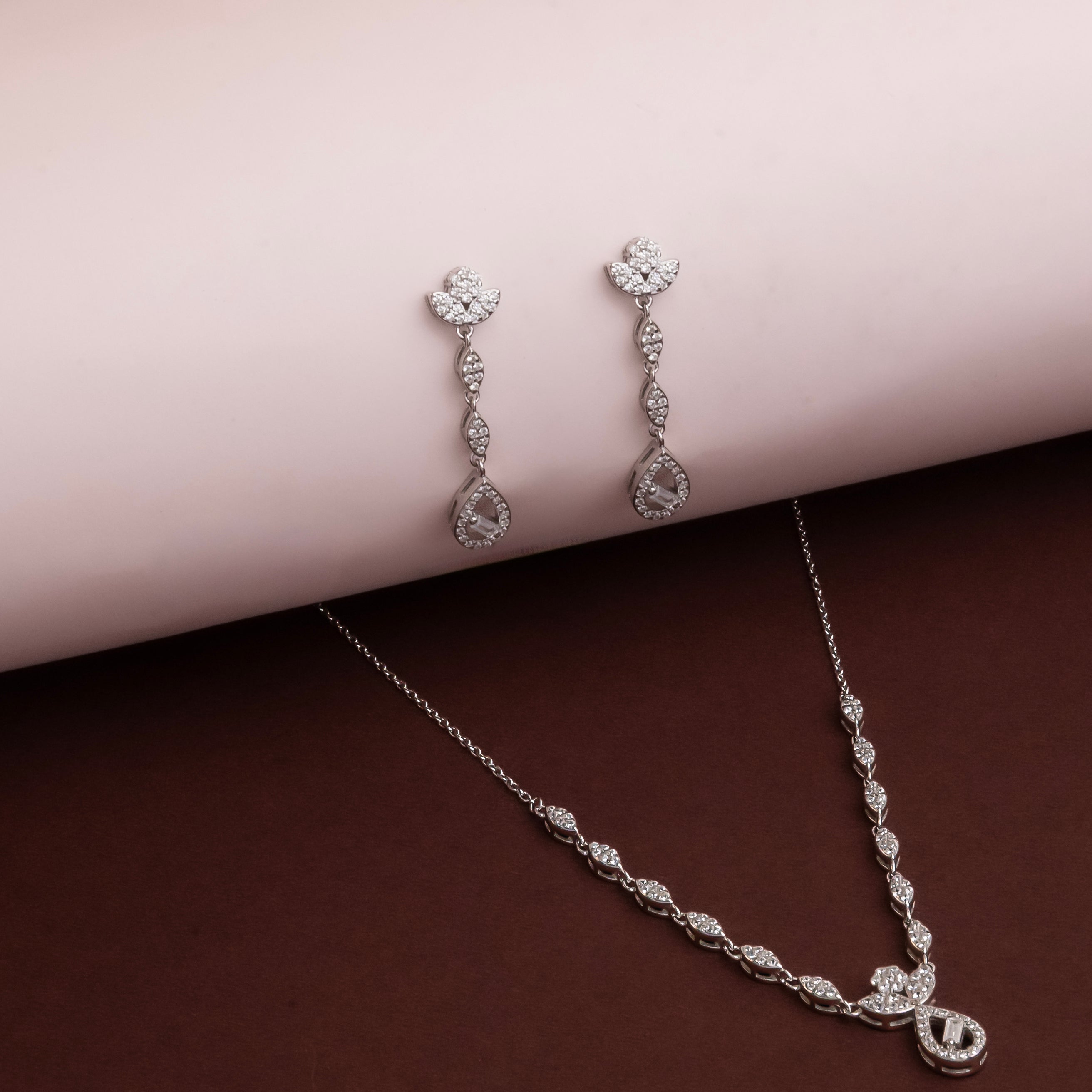 Silver Leaf Drop Set