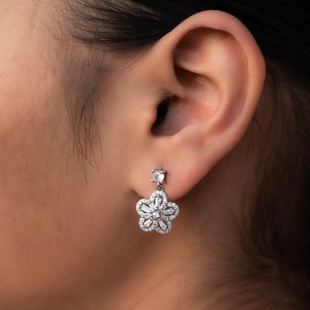 The Lacy Bloom Drop Set