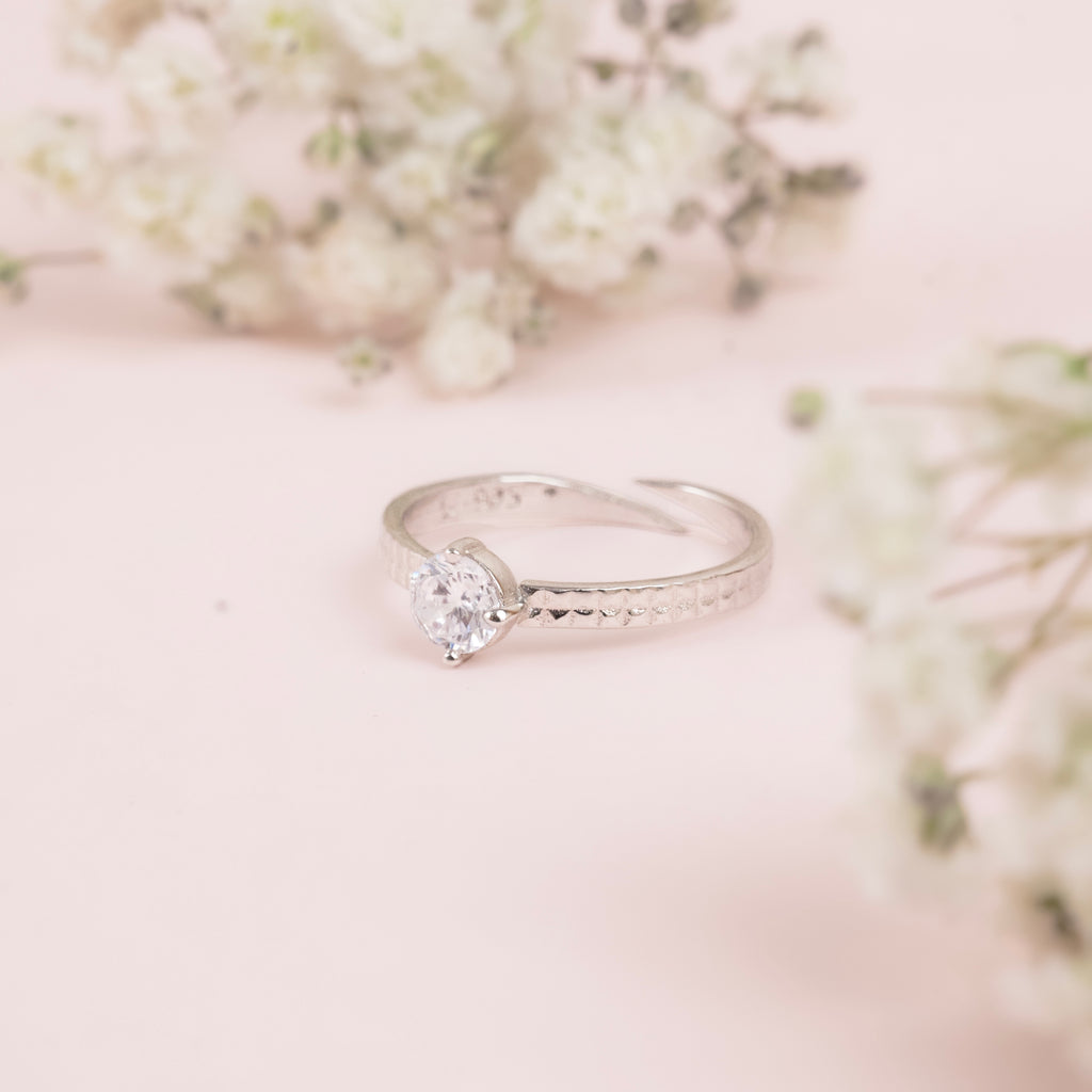 Nova Solitaire Ring